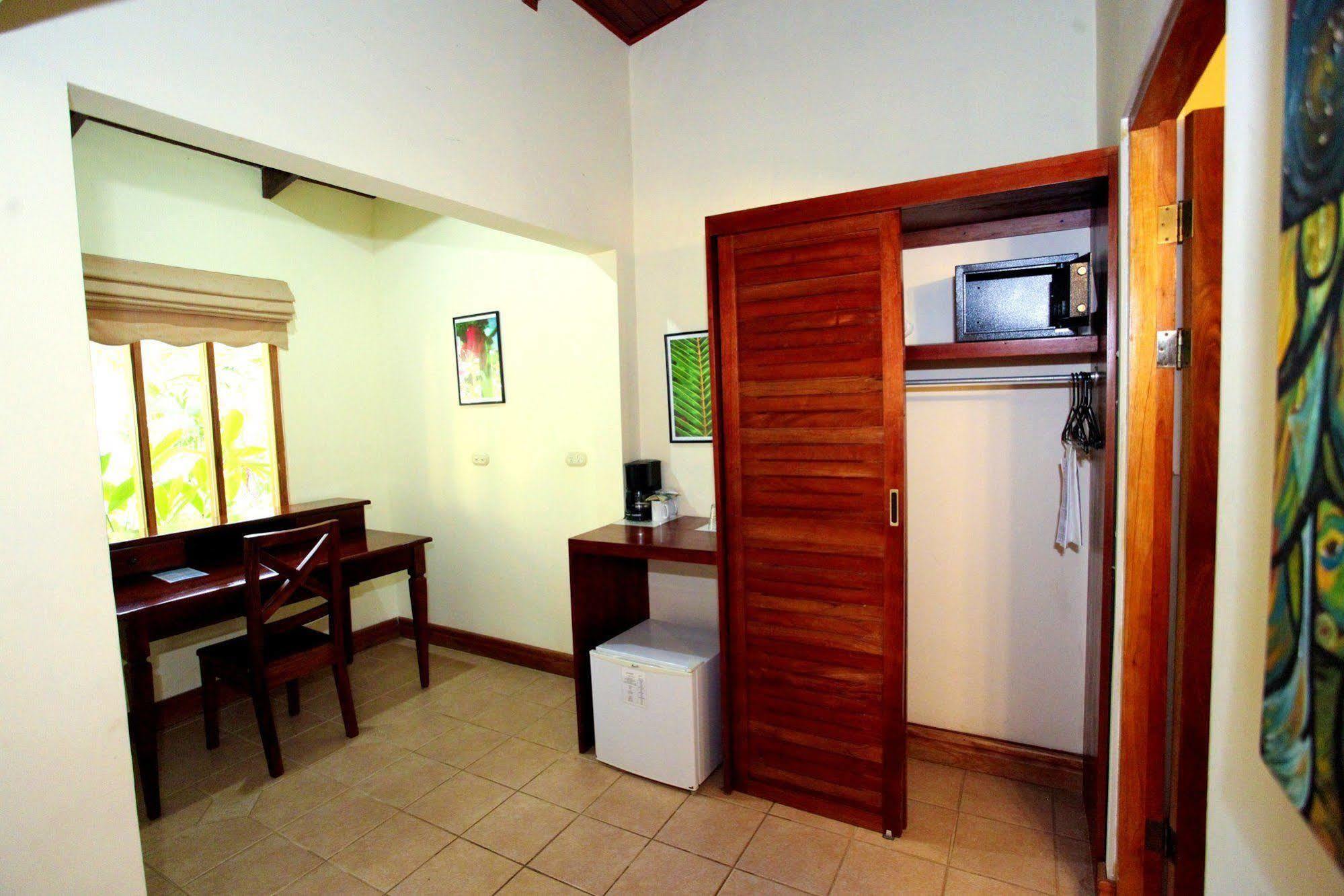 Jaco Hotel Docelunas Экстерьер фото