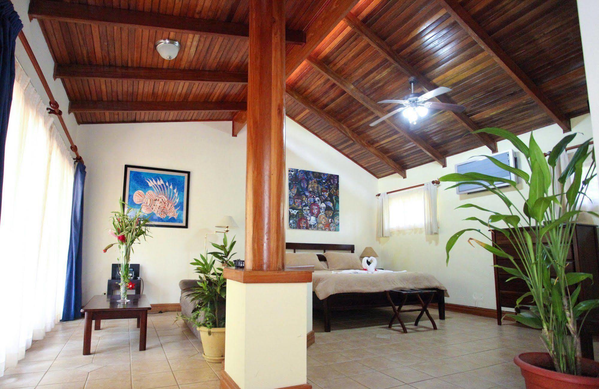 Jaco Hotel Docelunas Экстерьер фото